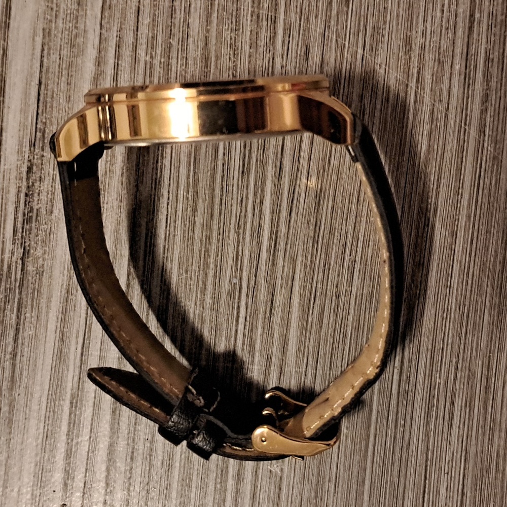 Watch - Picture 3 of 4